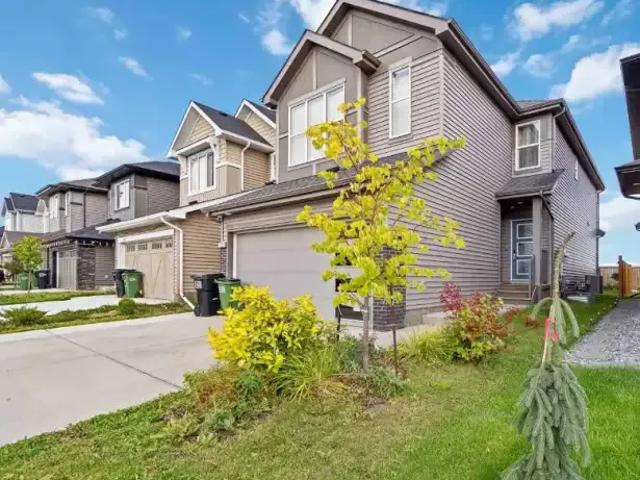 4 Bedroom House Edmonton AB 104598080