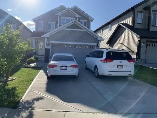 4 Bedroom House Edmonton AB 104863937