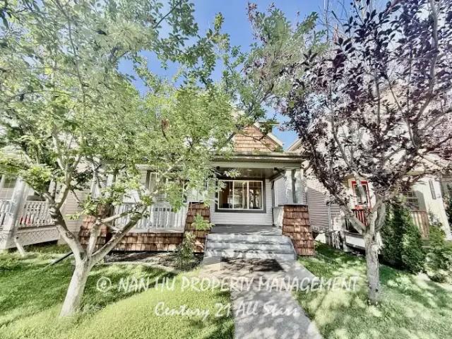4 Bedroom House Edmonton AB 104910314