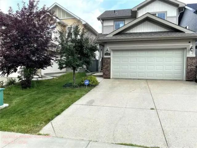 4 Bedroom House Edmonton AB 104940739