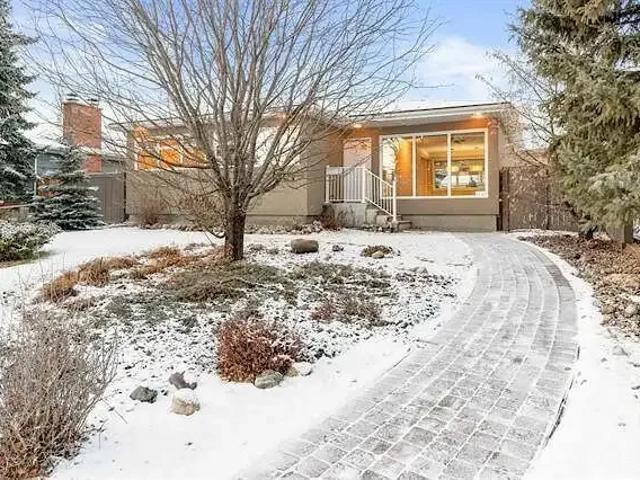 4 Bedroom House Edmonton AB 105071512