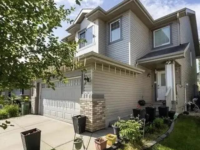 4 Bedroom House Edmonton AB 105071961