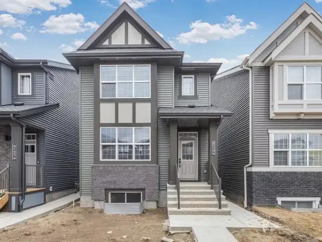 4 Bedroom House Edmonton AB 101879396