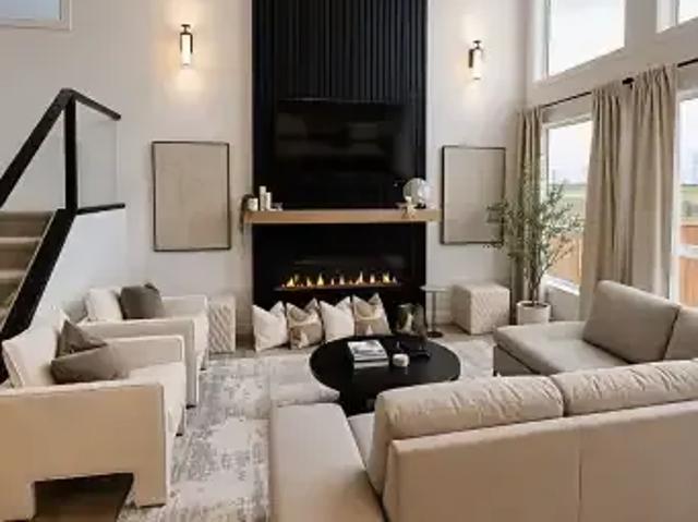 4 Bedroom House Edmonton AB 103487294