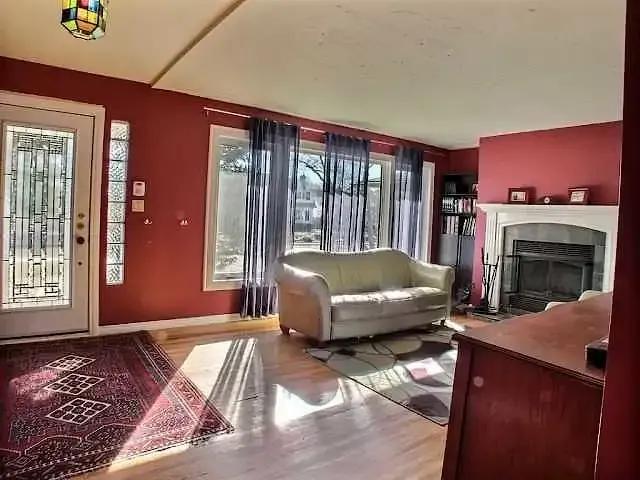 4 Bedroom House Edmonton AB LS101948377