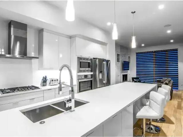 4 Bedroom House Edmonton AB LS102794896