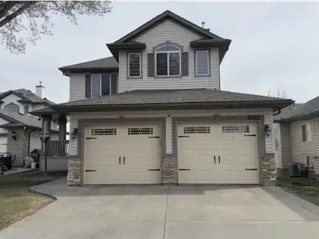 4 Bedroom House Edmonton AB LS102052521