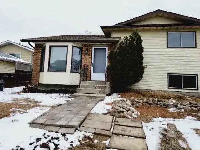 4 Bedroom House Edmonton AB LS103118835