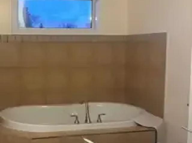 4 Bedroom House Edmonton AB LS105047477