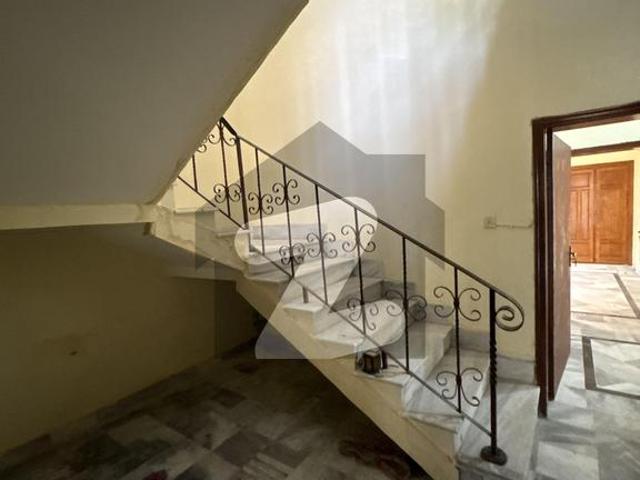 4 Bedroom House For Rent | Near Market & Masjid | Water Bore Available G 8/1