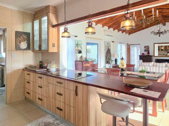 4 Bedroom House For Sale in Country Club