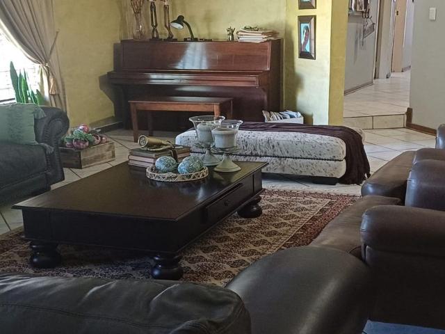 4 Bedroom house for sale in Cashan, Rustenburg