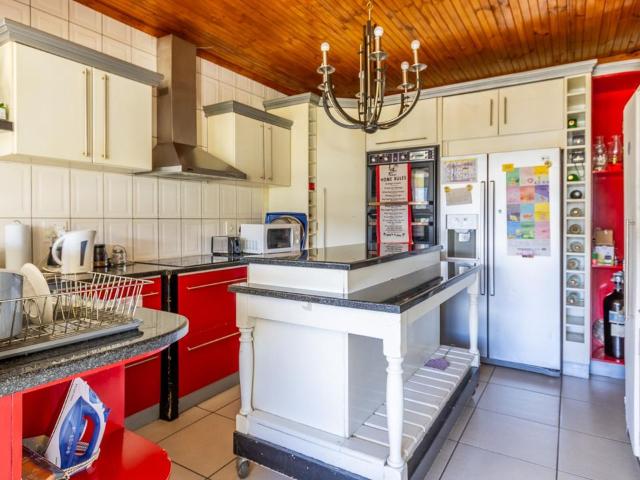4 Bedroom house for sale in Charleston Hill, Paarl