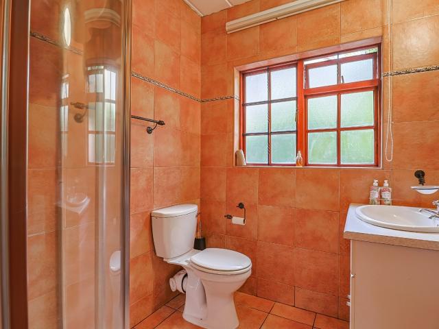 4 Bedroom House For Sale in Club Nautique