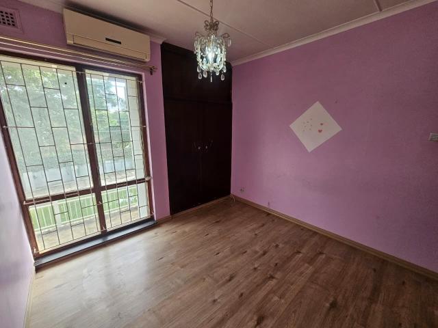 4 Bedroom House For Sale in Amanzimtoti