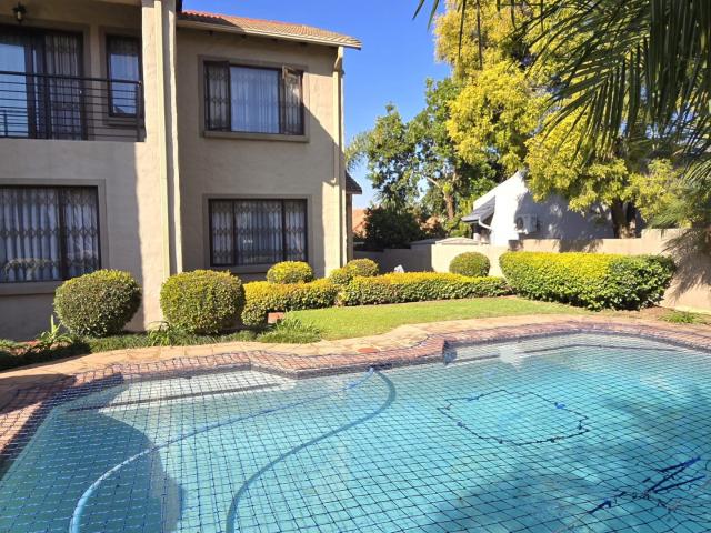 4 Bedroom House For Sale in Amberfield
