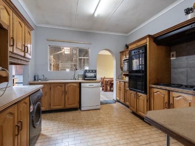 4 Bedroom House For Sale in Albemarle