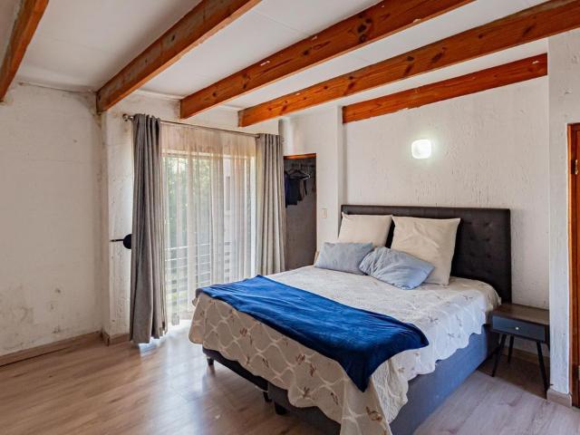 4 Bedroom house for sale in Albertville, Johannesburg