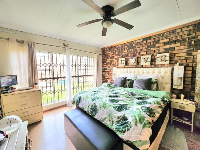 4 Bedroom House For Sale in Atlasville