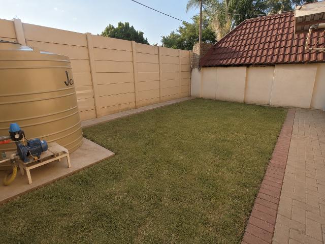 4 Bedroom House For Sale in Bo dorp