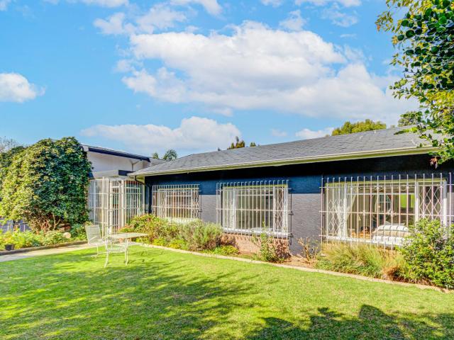 4 Bedroom House For Sale in Bordeaux