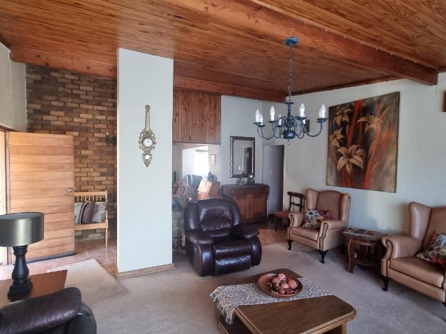 4 Bedroom House For Sale in Balfour