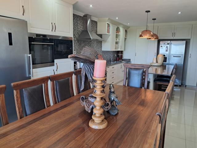 4 Bedroom House For Sale in Ballito Central