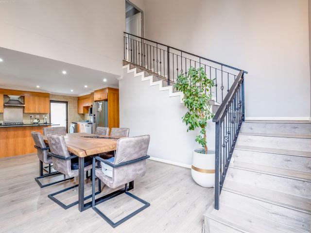 4 Bedroom House For Sale in Barbeque Downs