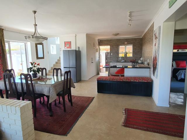 4 Bedroom House For Sale in Bettys Bay