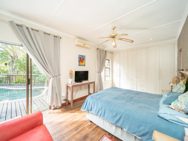 4 Bedroom House For Sale in Beacon Bay