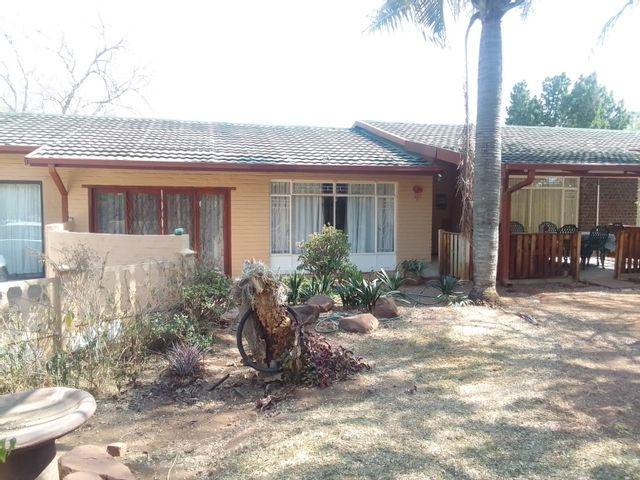 4 Bedroom House For Sale in Bela