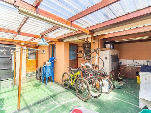 4 Bedroom house for sale in Belgravia, Cape Town