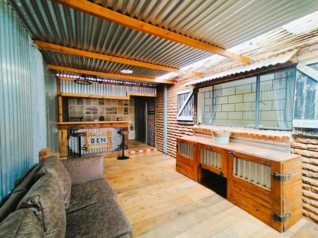 4 Bedroom House For Sale in Bendor
