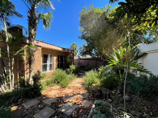 4 Bedroom House For Sale in Bendor