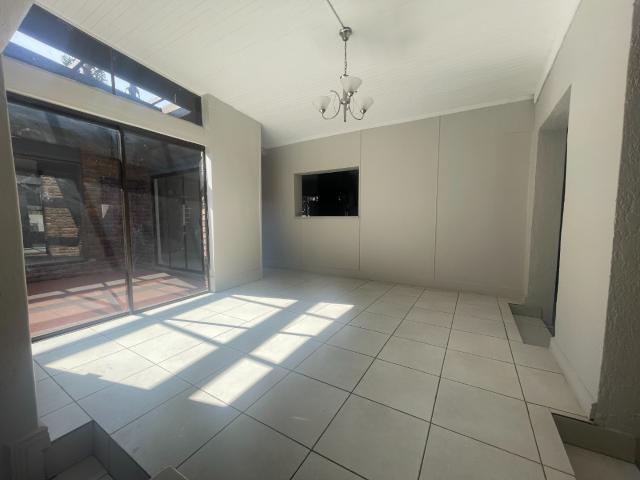 4 Bedroom House For Sale in Bendor