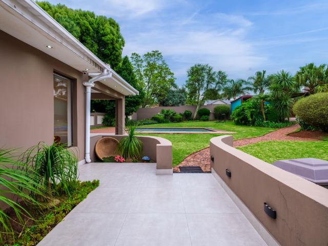 4 Bedroom House For Sale in Bergbron