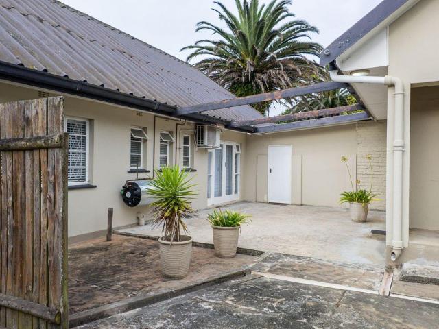 4 Bedroom house sold in Bergsig, George