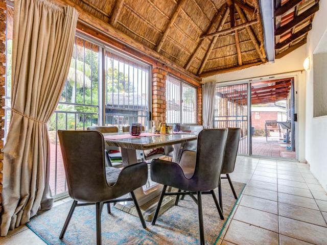 4 Bedroom House For Sale in Birchleigh North