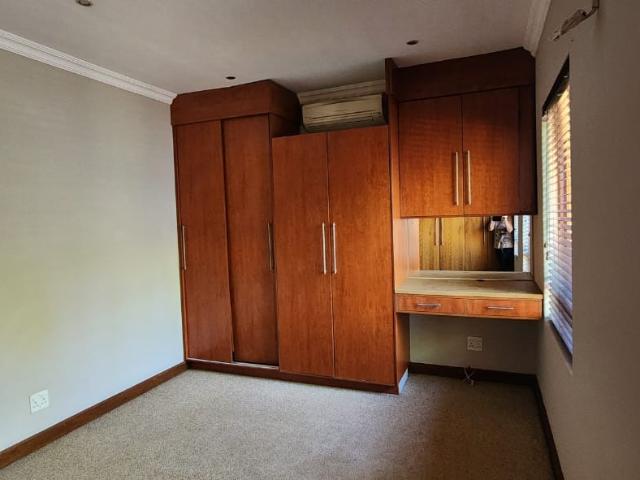 4 Bedroom House For Sale in Birdwood Estate