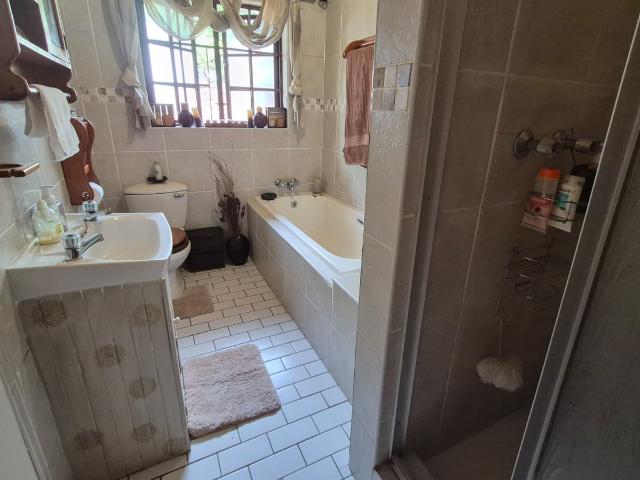 4 Bedroom House For Sale in Bluff