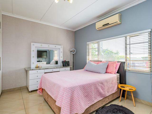 4 Bedroom House For Sale in Bluff