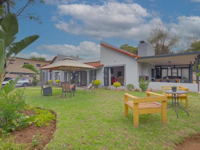 4 Bedroom House For Sale in Bloubosrand