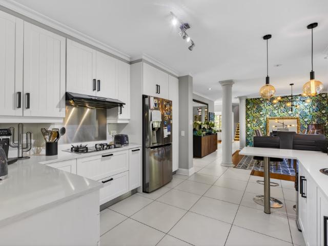 4 Bedroom House For Sale in Bryanston