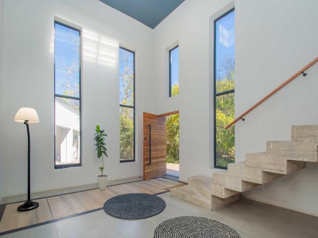 4 Bedroom House For Sale in Bryanston
