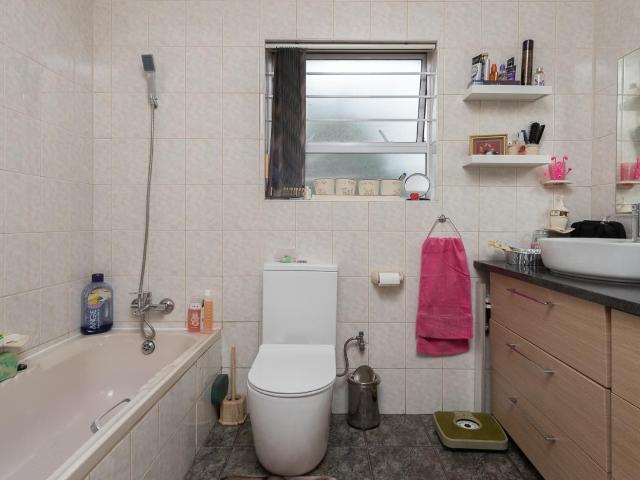 4 Bedroom House For Sale in Brackenhurst