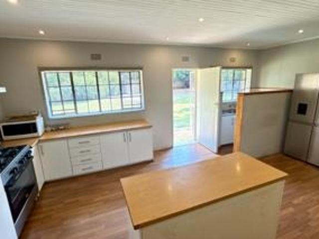 4 Bedroom House For Sale in Brackenhurst