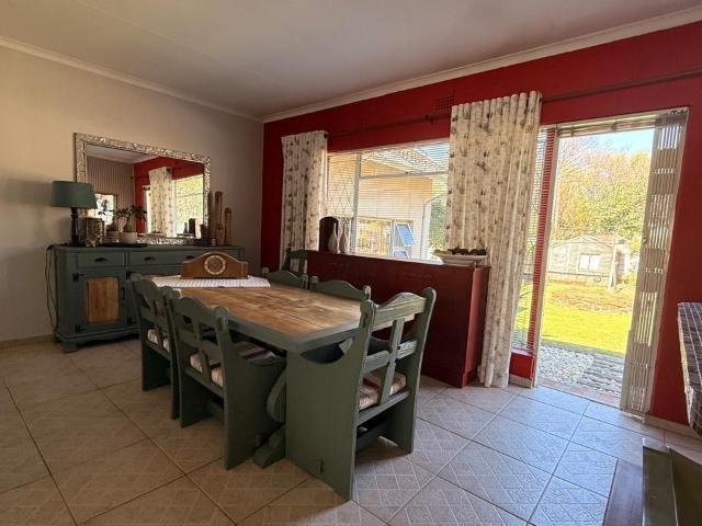 4 Bedroom House For Sale in Brackenhurst