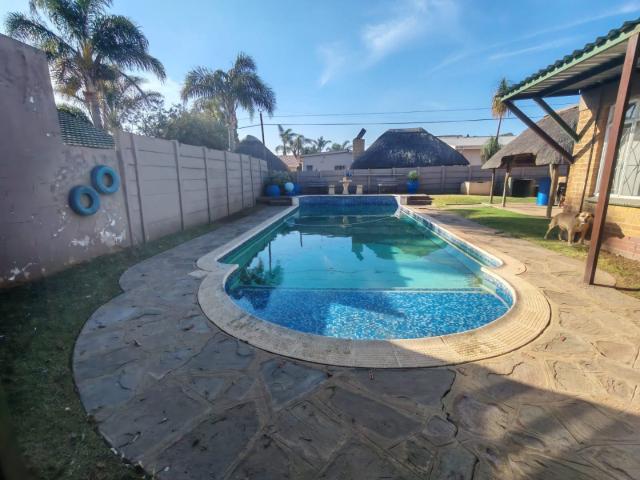 4 Bedroom House For Sale in Brenthurst