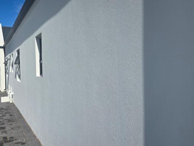 4 Bedroom House For Sale in Britannia Bay