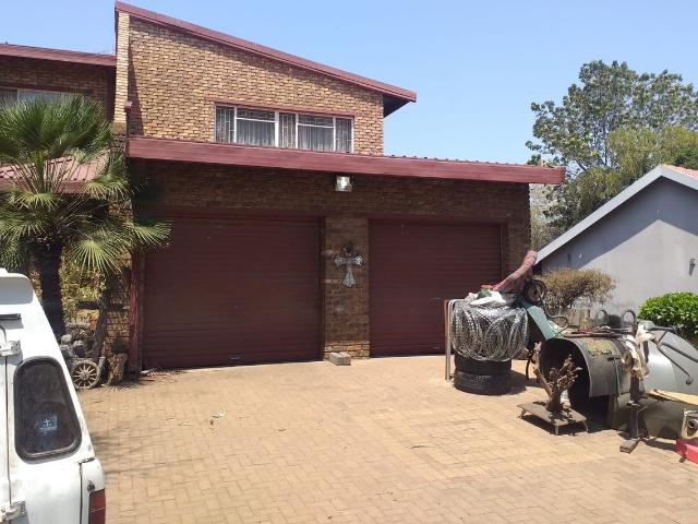 4 Bedroom House For Sale in Brits Central